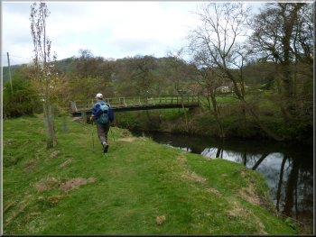 Nearing the footbridge over the River Derwent