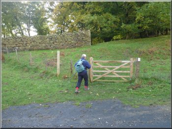 Gate to the right path about 100m further on