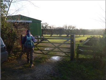 Start of the path across the fields from Kirkbymoorside