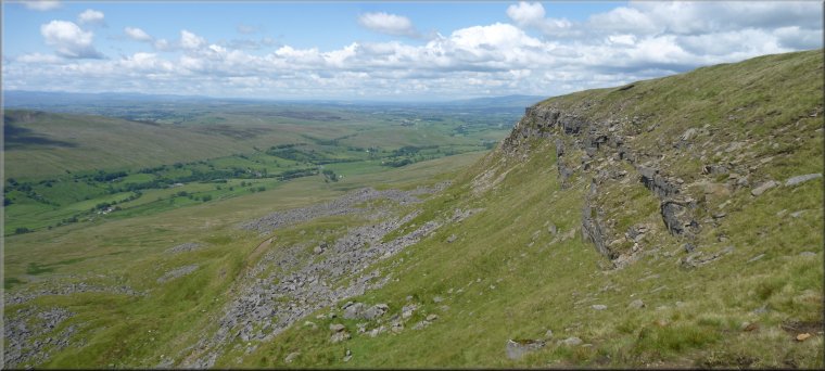 Looking North along Mallerstang Edge to the North Pennines