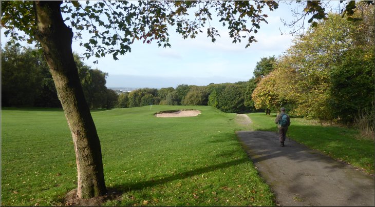 Following the track across the golf course from Temple Newsam Road