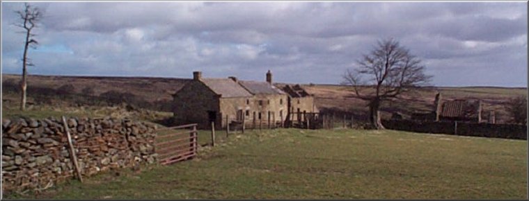 Ruined farm at Low Thwaites