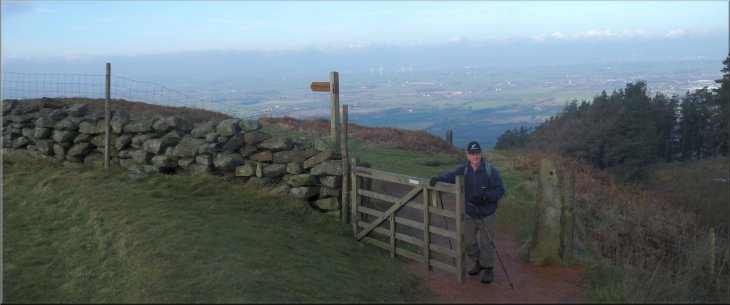 Following the Cleveland Way to start the climb on to Cringle Moor