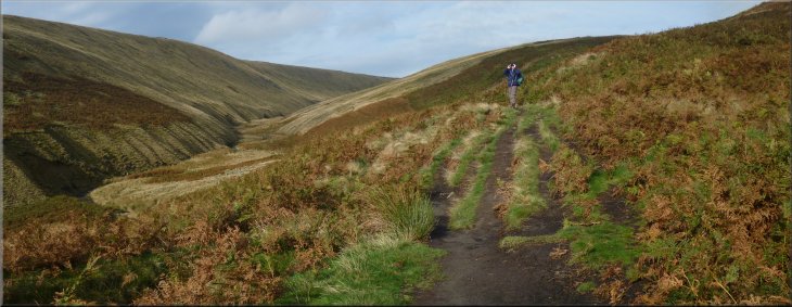 Footpath in the valley of Ogden Clough