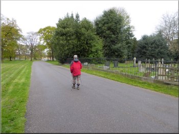 Passing the cemetery of Wragby Parish Church