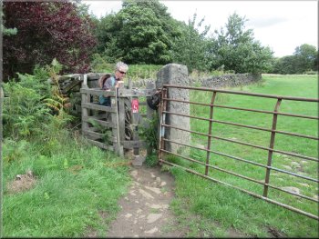 Stile on to the field path from Stead Lane