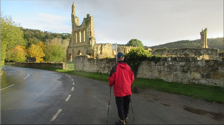 We followed the road past the abbey to the driveway to Abbey House