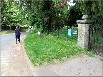 Baxton's Road on a right hand bend from the cemetery gate