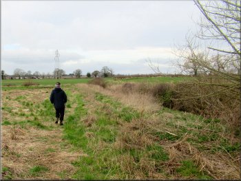 Path along the field edge towards Woolpots Lane