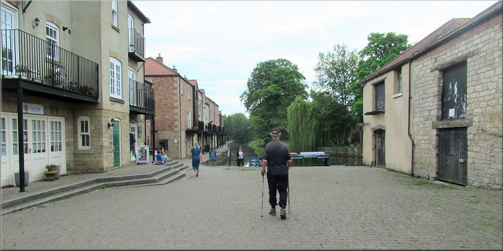 After our refreshments at the Forge cafe we set off from the courtyard along the canal tow path
